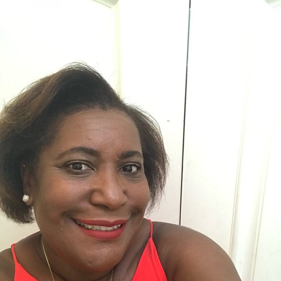 Meet your Posher, Mirna - Picture 1 of 1